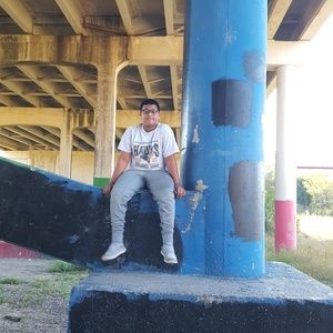 Meet your Posher, Mara